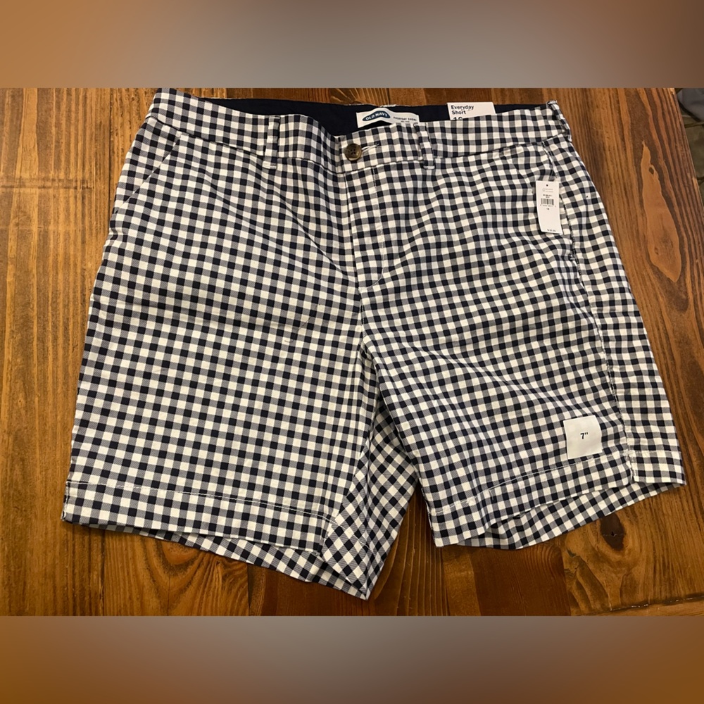 Old Navy Women’s Shorts -NWT Navy Blue & White Checkered, Mid Length 7”